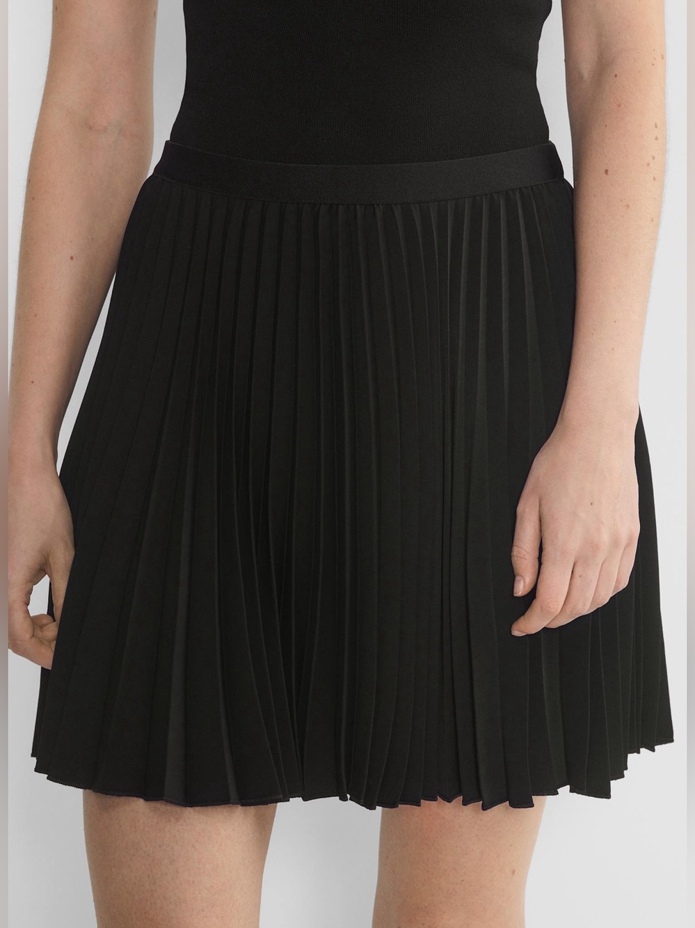 Babaton Document Pleated Mini Skirt - Black